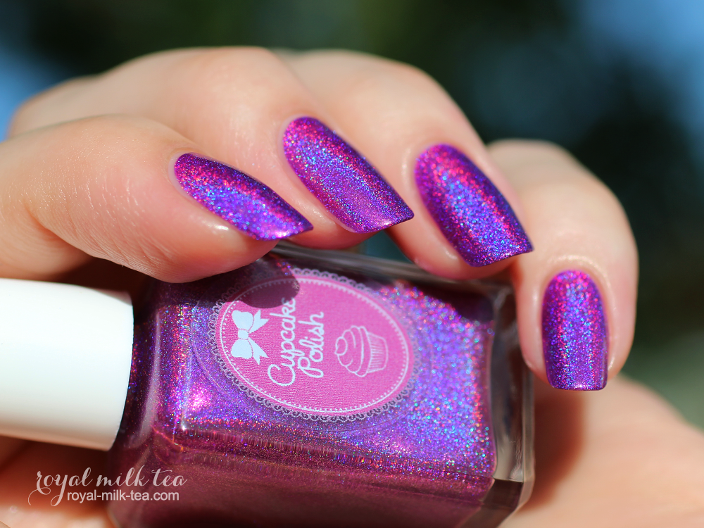 The Polished Hippy: Girly Bits Cosmetics Ultra Holochrome Fine Powder  Swatches and Review